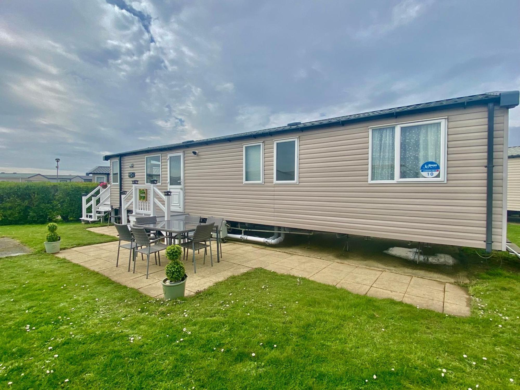 Caravan Church Farm Holiday Village Pagham Esterno foto